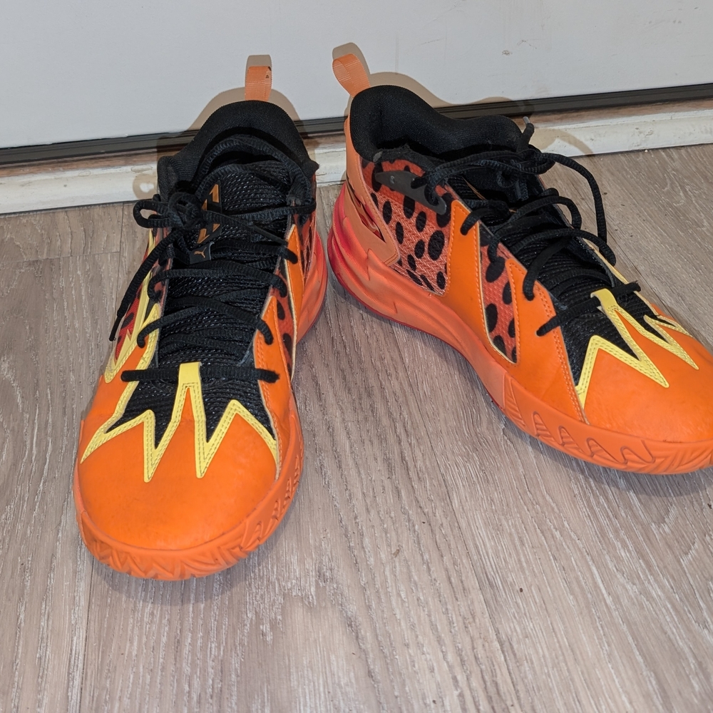 Men's Orange and Black Athletic Shoes